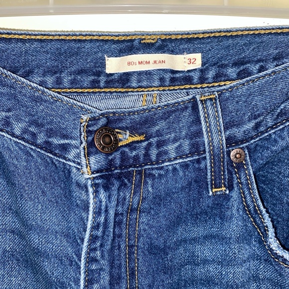 Levi’s premium denim 80s mom jeans . Size 32 - Picture 2 of 7